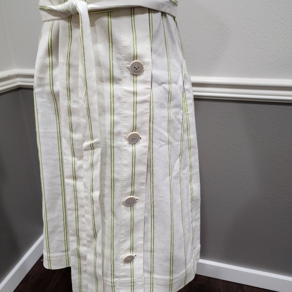 Banana Republic Speghetti Strap Stripped Button Front Adjudtable Strap Dress - Picture 4 of 13